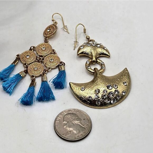 "5/$25" Mismatched Goldtone Bali Boho Goldtone Blue Tassel Dangle Earrings - Picture 3 of 8